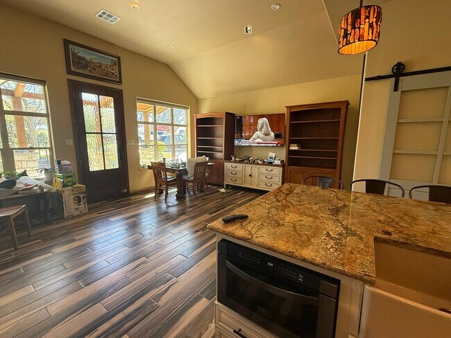 Building Photo - 2403 Bottoms East Rd