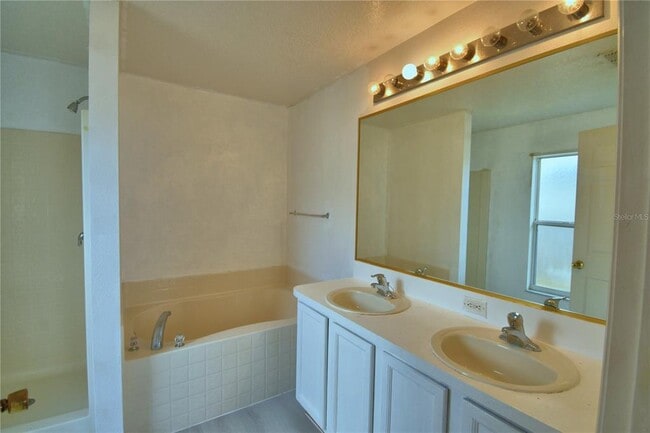 Building Photo - 116 Briarcliff Dr