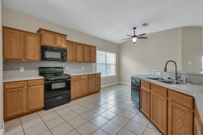 Building Photo - 6534 Bella Noche Dr