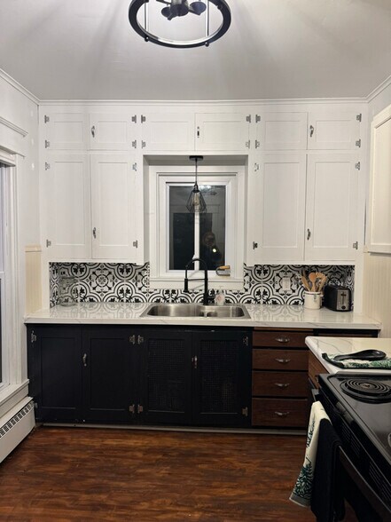 Building Photo - 702 Superior Ave