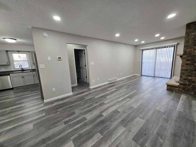 Building Photo - 5011 4th Ave N