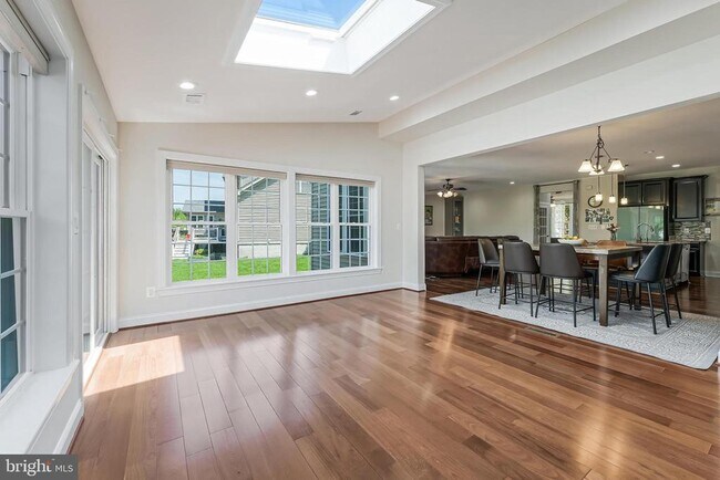 Building Photo - 22507 Bowens Wharf Pl