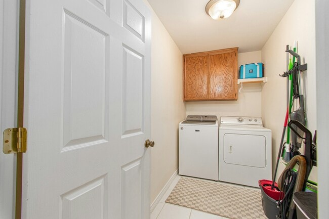 Building Photo - 5416 Dons Trail