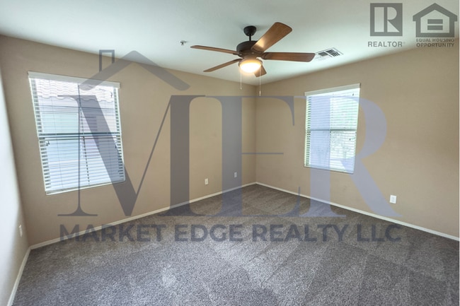 Building Photo - 3Bed/2.5Bath Townhouse at 83rd Ave/I-10! Ready for Immediate Move-In! -- FENCED-IN YARD! 2 CAR GA...