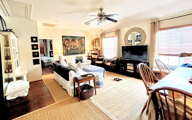 Building Photo - 2023 South Blvd