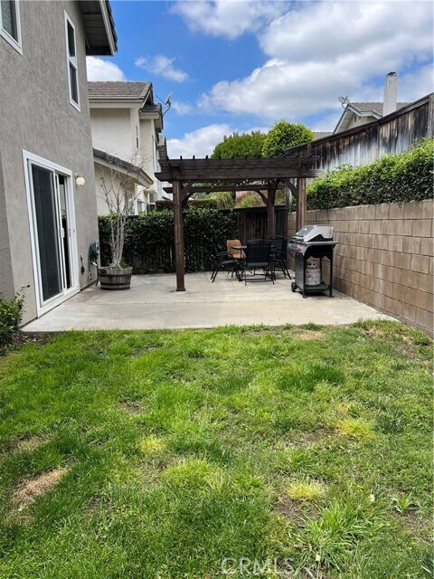 Building Photo - 9848 Yale Dr