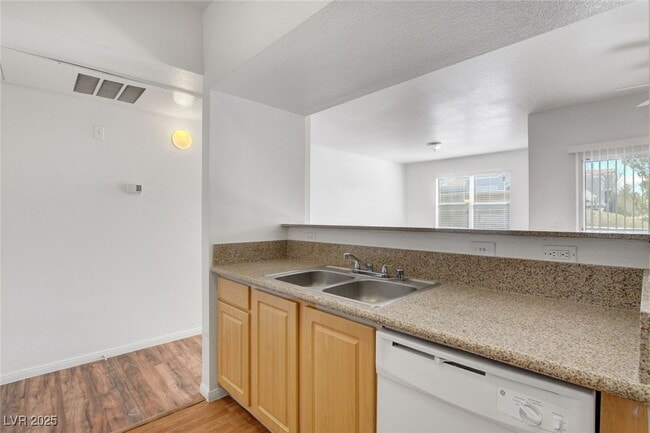Building Photo - 6955 N Durango Dr