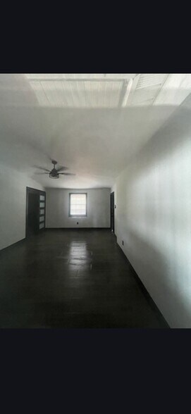 Building Photo - 7009 Kingsbury Cir