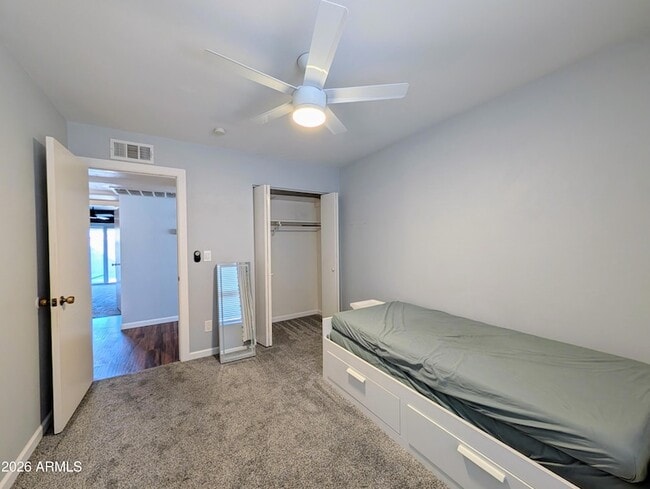 Building Photo - 10044 N 39th Ln