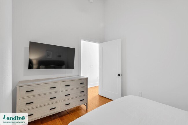 Building Photo - 31 Victor St