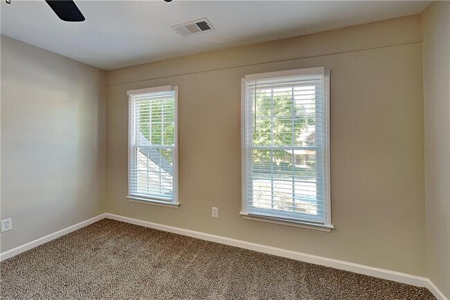 Building Photo - 6520 Ganton Dr