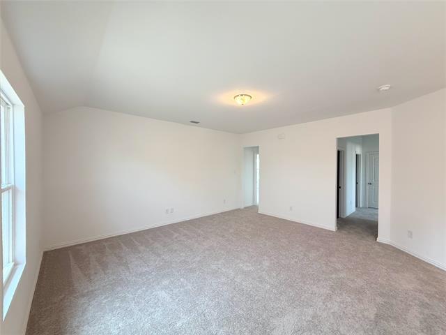 Building Photo - 713 Roanoke Dr