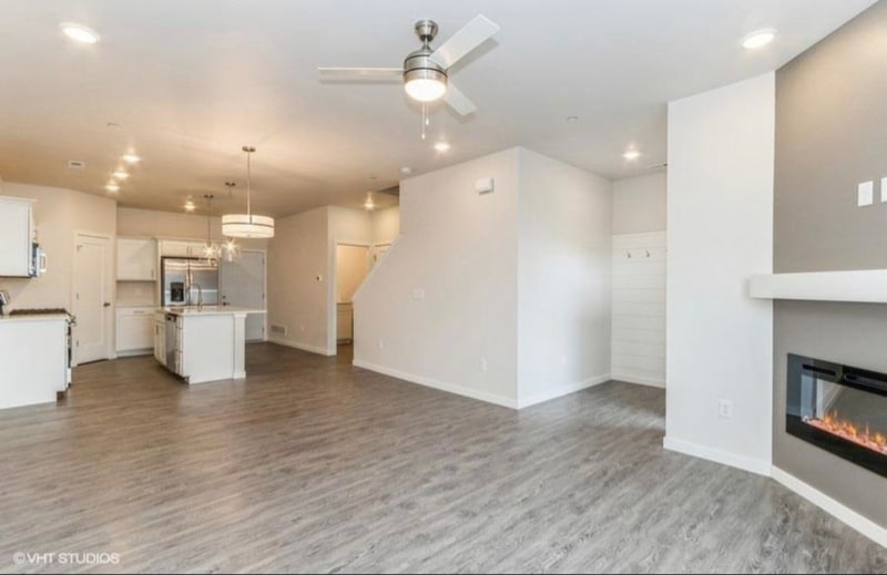 Building Photo - 2242 Denison Ave