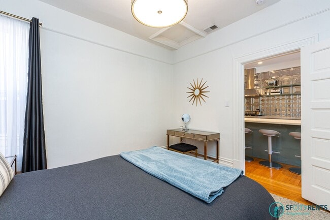Building Photo - Castro: UNFURNISHED Top Floor Flat w/ Private Deck, W/D in unit & Garage Parking