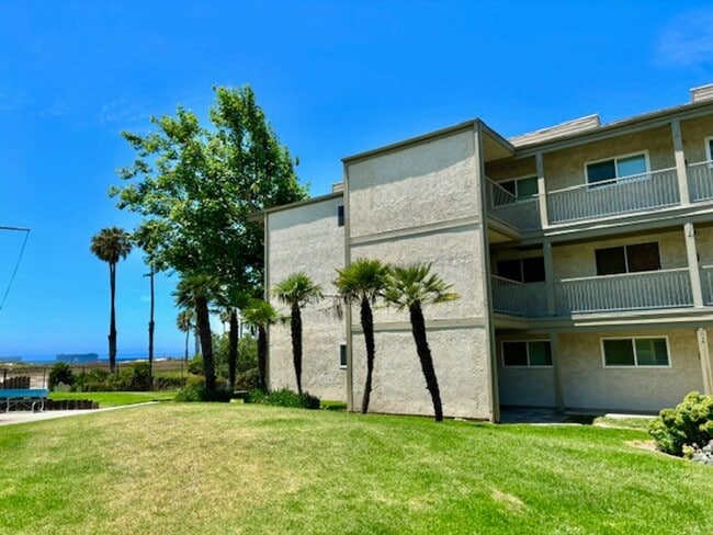 Building Photo - Port Hueneme | 2 Bed + 2 Bath | OCEAN VIEW...