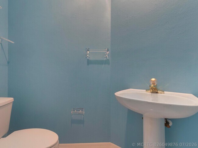 Building Photo - 5279 Brookview Dr