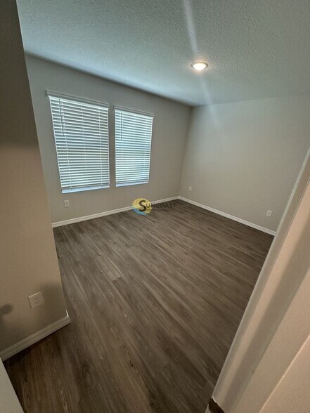 Building Photo - 7810 Hammond Blvd