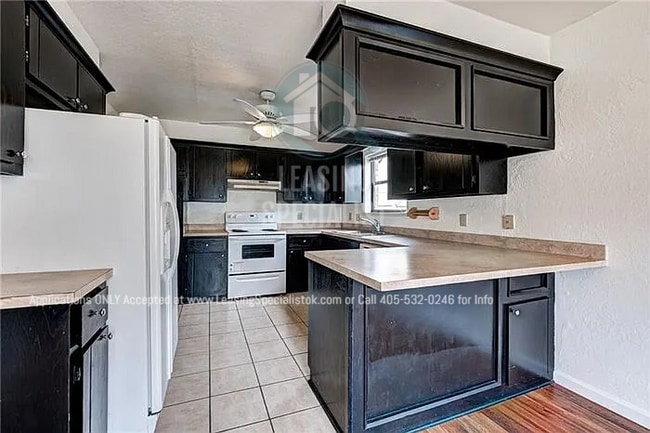 Building Photo - West Norman 3 Bed 2 Bath Home!