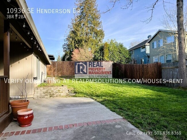 Building Photo - 10936 SE Henderson Dr