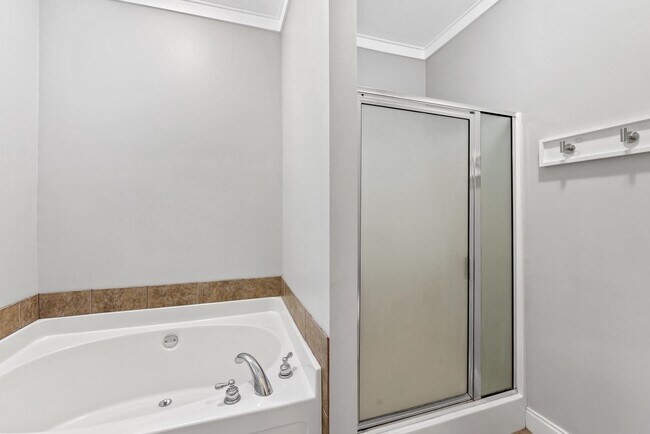 Building Photo - 129 Moudy Ln