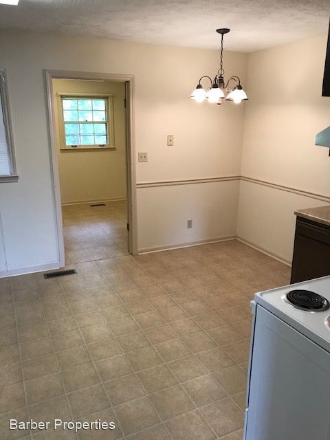 Building Photo - 2 br, 1 bath House - 111 Picadilly Circle