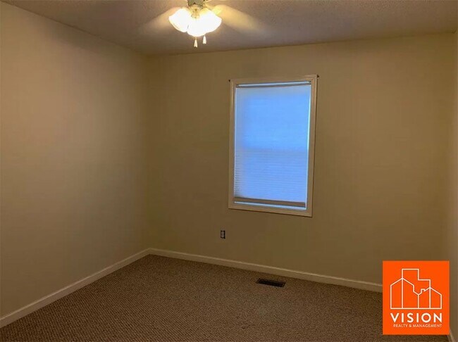 Building Photo - 1390 Eagles Nest Circle