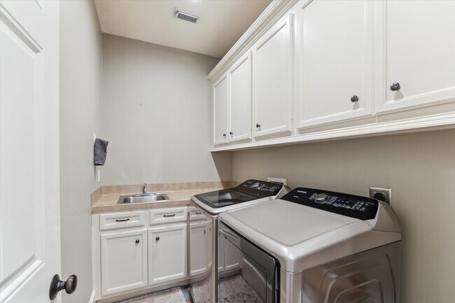 Building Photo - 16614 Lafone Dr