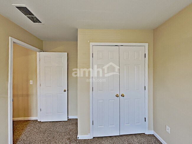 Building Photo - 138 Parkstone Way