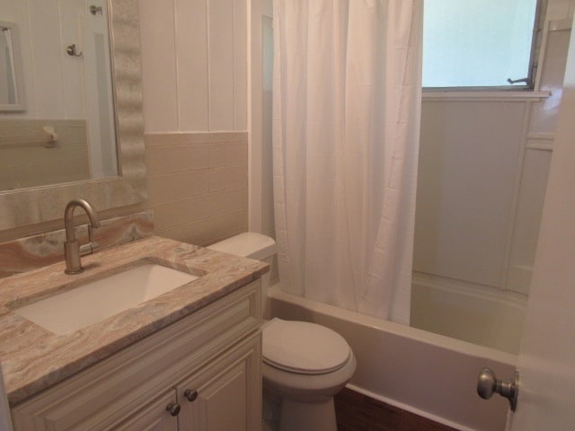 Building Photo - 16120 Dublin Cir