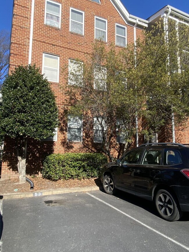 Building Photo - GHENT