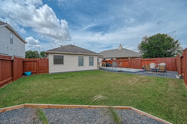 Building Photo - 22210 Bellow Glen Dr