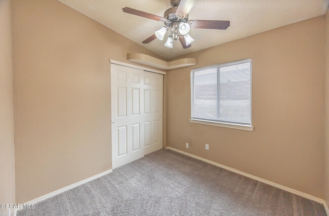 Building Photo - 449 Valle Calido Dr