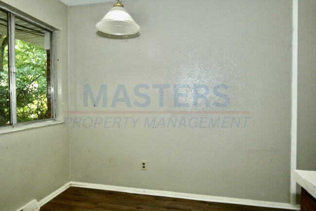 Building Photo - 5765 Steffens Ave