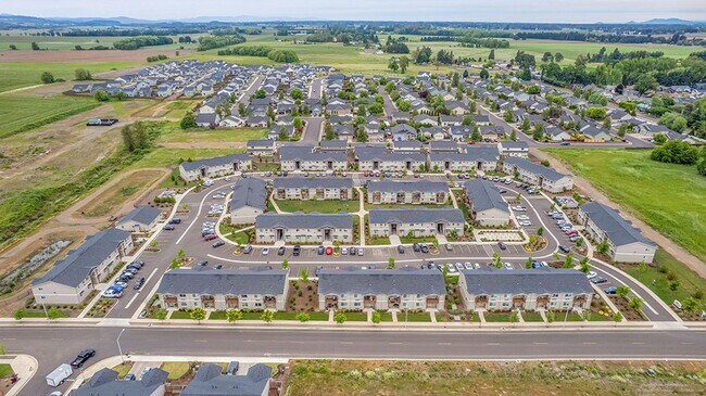 Building Photo - Country Living with Modern Flair: Wake up to the sounds of nature, Live Minutes from Everything