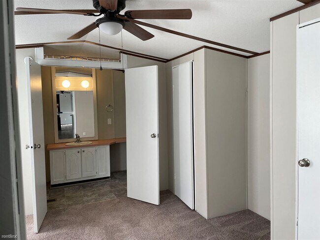 Building Photo - 3 br, 2 bath Mobile Home - 718 Reedy O Smi...