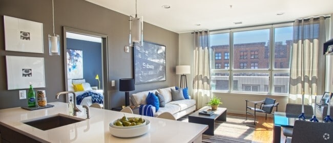 Building Photo - Artisan Series