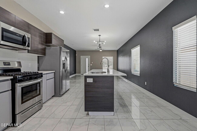 Building Photo - 125 Via Rojas Dr