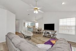 Building Photo - 453 Rush Park Cir