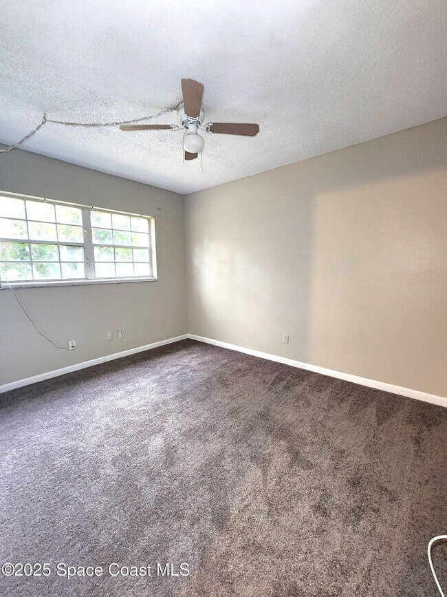 Building Photo - 1690 Sunny Brook Ln
