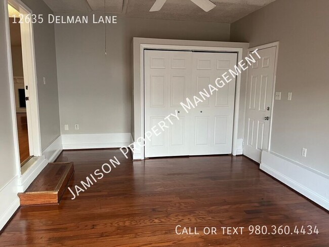 Building Photo - 12635 Delman Ln