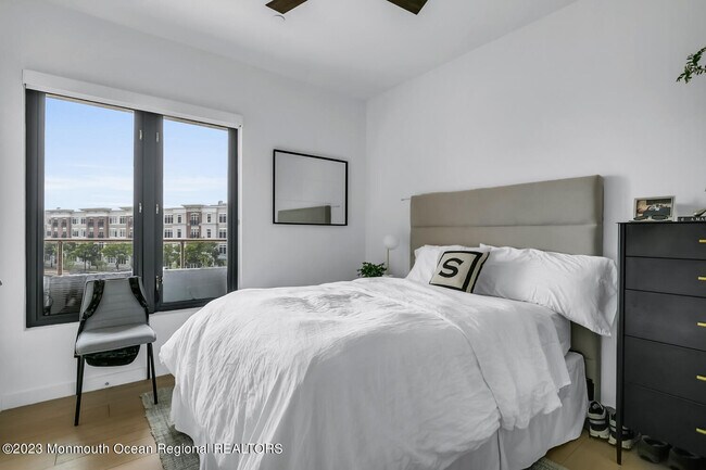 Building Photo - 601 Heck St