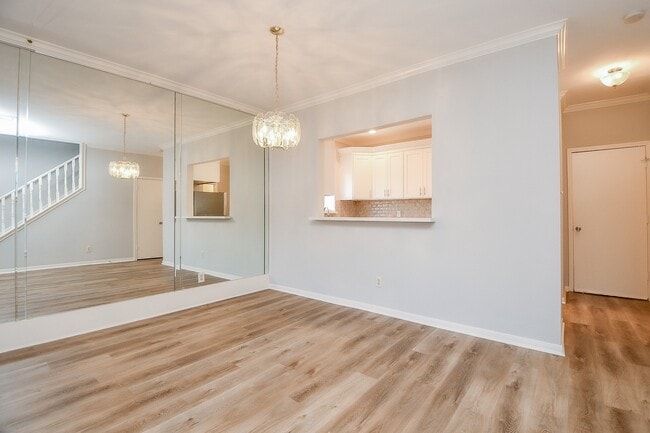 Building Photo - 8085 El Mundo St