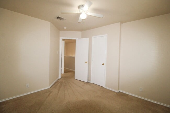 Building Photo - 16130 Branching Oaks