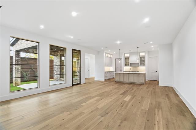 Building Photo - 4929 Newmore Ave