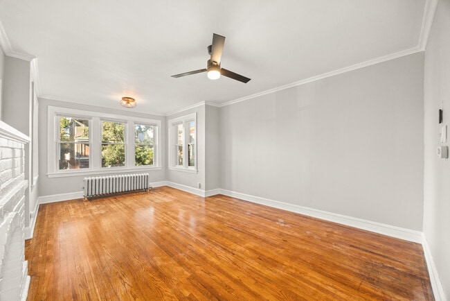 Building Photo - 2443 W Gunnison St
