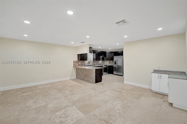 Building Photo - 949 Jade Ct
