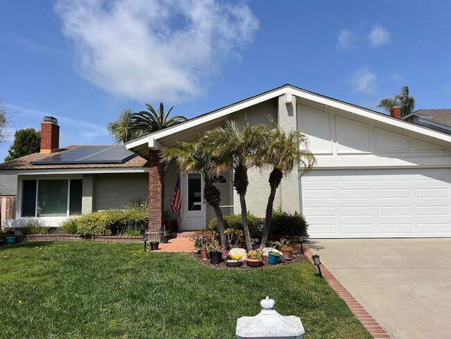 Building Photo - Beautiful Single Story 4b 2b Family Home