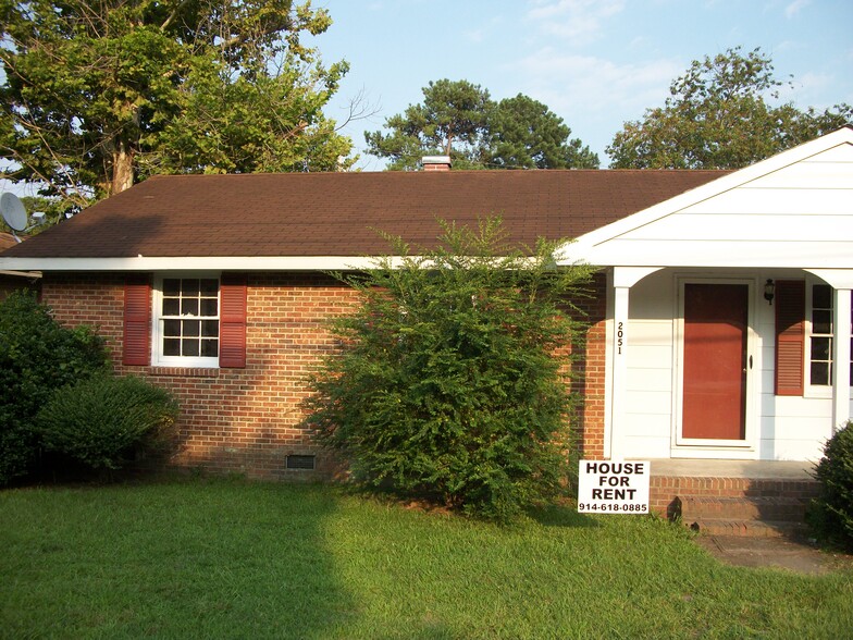 Building Photo - 2051 Martin Luther King Dr Lumberton, NC 28358