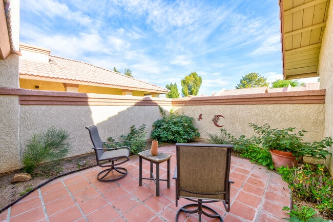 Building Photo - 42885 Scirocco Rd