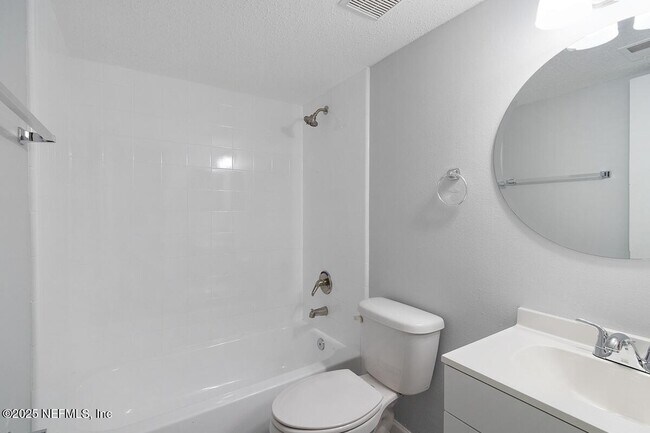 Building Photo - 6655 Bell Tower Ct